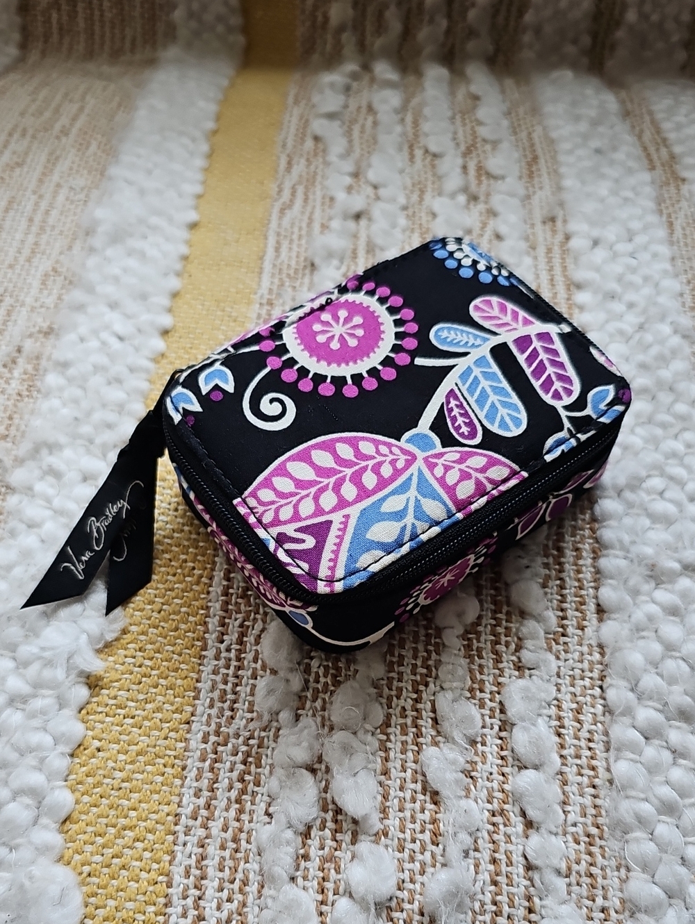 Vera Bradley Black Travel Case In Print Alpine Floral